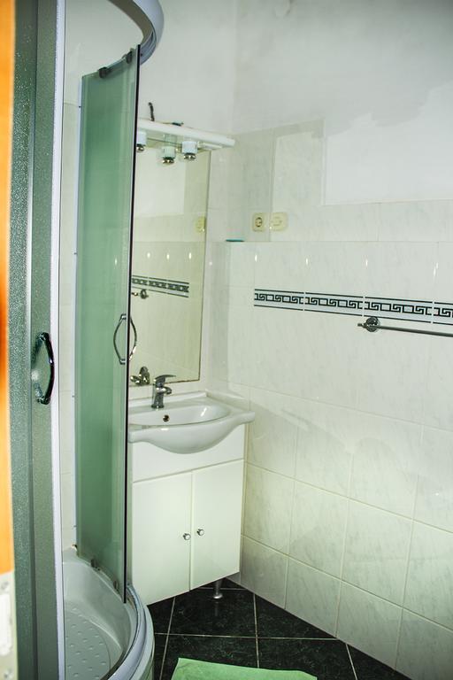 Hill House Marija Apartment Komiza Ngoại thất bức ảnh