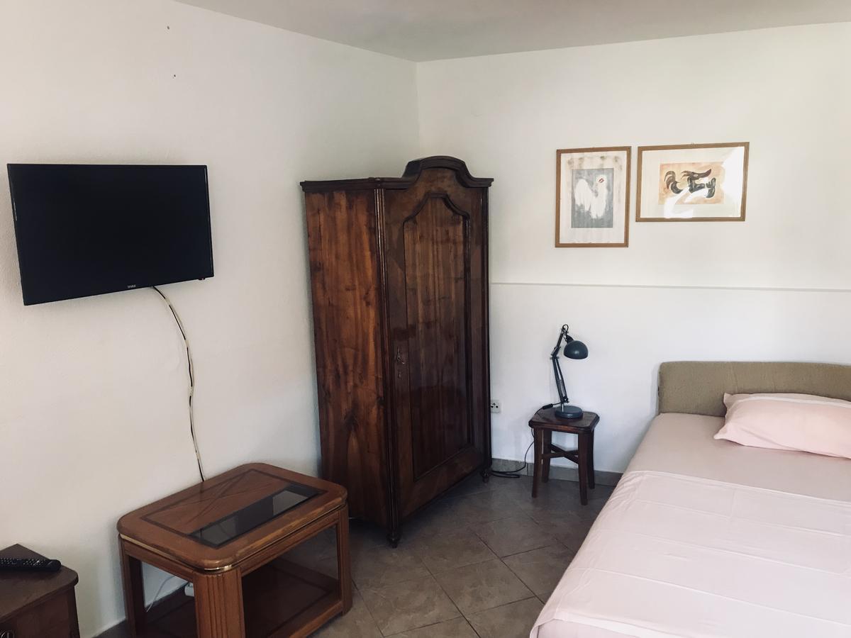 Hill House Marija Apartment Komiza Ngoại thất bức ảnh